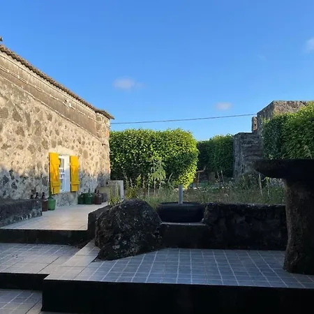Holiday home O Pomar Do Gasparinho